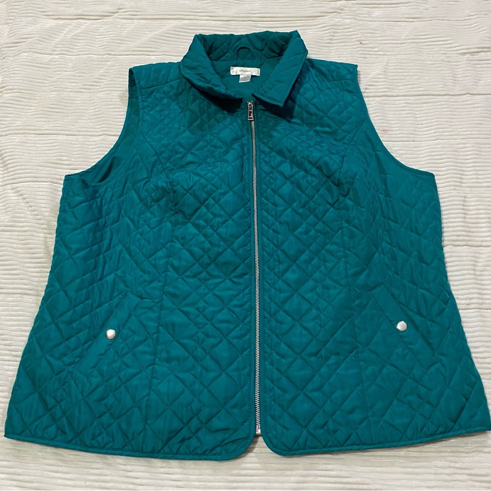 Green CJ banks vest with quilted detailings